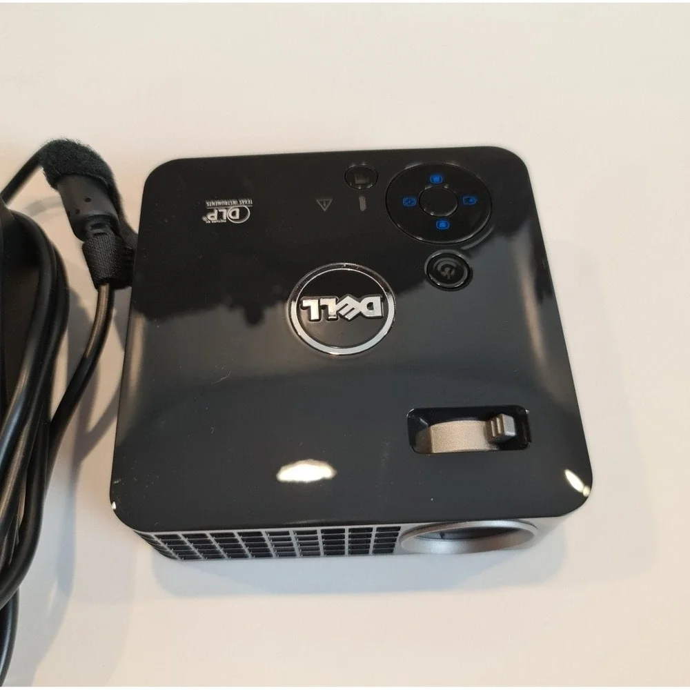 Dell M110 Ultra-Mobile DLP Projector Black with Case‎ and Cables WXGA 300 Lumens